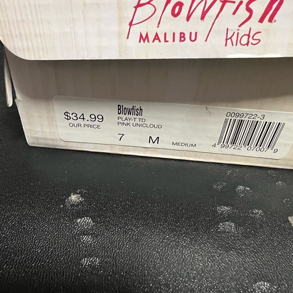 Toddler blowfish shoes - Picture 2 of 3